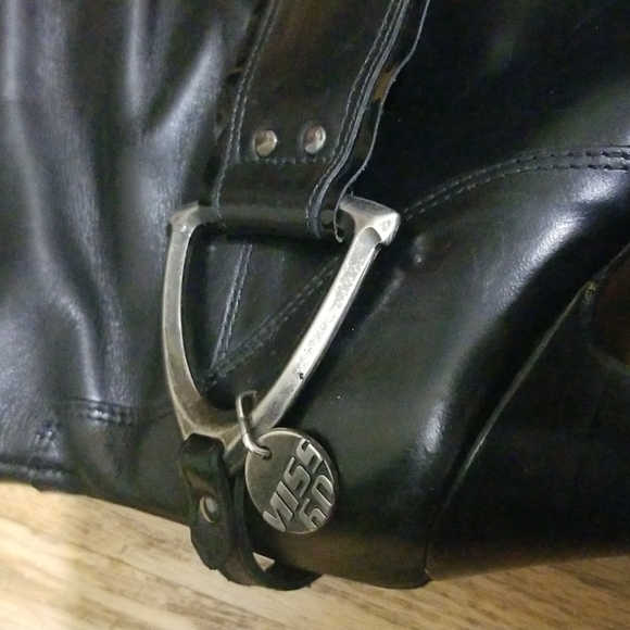 Boots - Picture 2 of 4